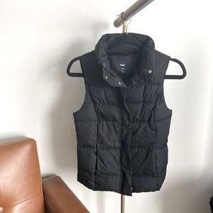 Black Gap Puffer Vest